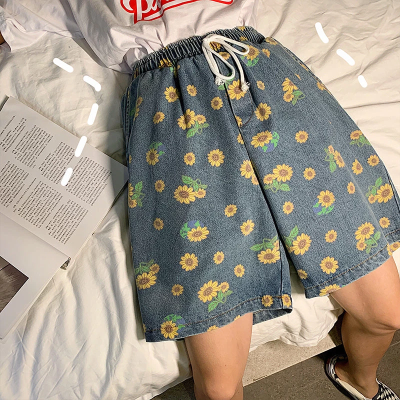 Boogzel Apparel Sunflowers Denim Shorts COTTAGECORE / ARTSY 8 Boogzel Apparel Sunflowers Denim Shorts COTTAGECORE / ARTSY