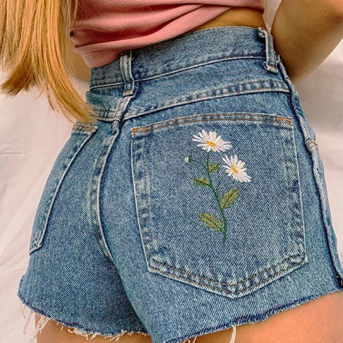 Boogzel Apparel Сhamomile Embroidery Denim Shorts COTTAGECORE / ARTSY 3 Boogzel Apparel Сhamomile Embroidery Denim Shorts COTTAGECORE / ARTSY