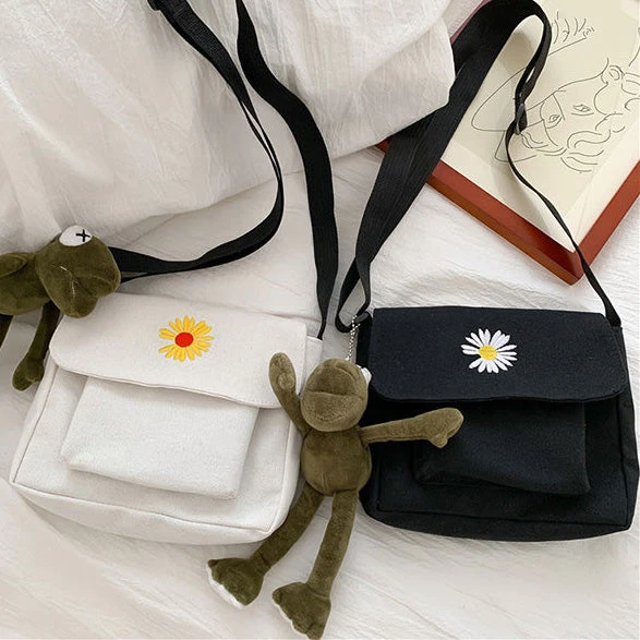 Boogzel Apparel Daisy Handbag 4 Boogzel Apparel Daisy Handbag