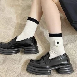 Boogzel Apparel Grunge Aesthetic Flower Socks