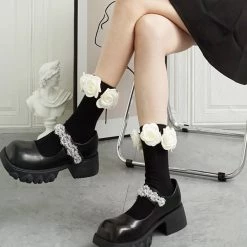 Boogzel Apparel Roses Ribbed Socks