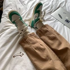 Boogzel Apparel 90s & VINTAGE Skater Girl Beige Pants